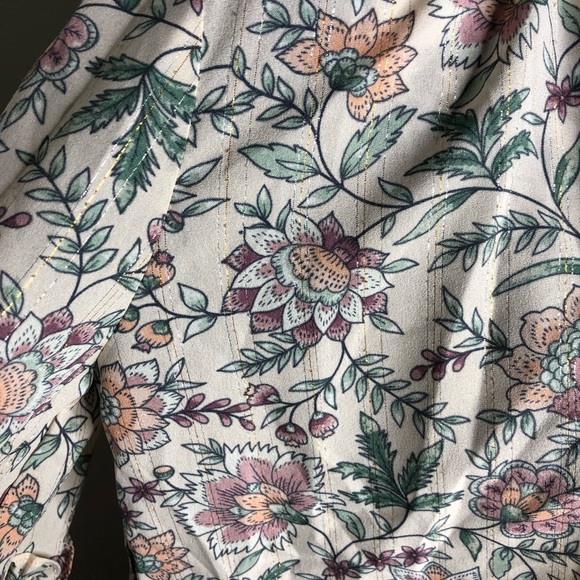 Love Stitch It’s Beyond Love Metallic Blouse - Picture 5 of 12